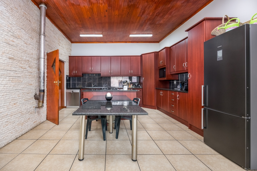 To Let 3 Bedroom Property for Rent in Kenridge Western Cape